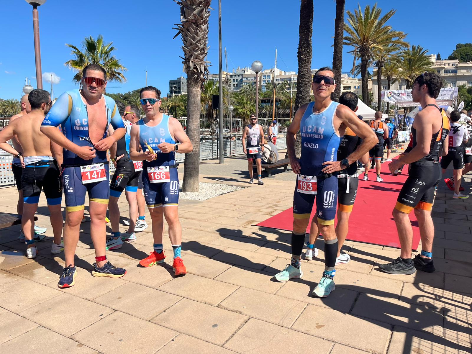 Triatletas del Club Natación UCAM Ciudad de Murcia Fuensanta en el Triatlón Puerto de Cartagena